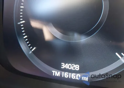 2022 Volvo Xc40 T5 Momentum z USA, uszkodzony, nr VIN YV4162UK4N2735471